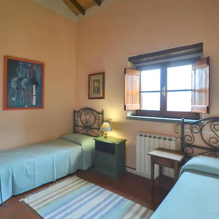 3 Bedroom Gorgeous In St, Maria In Tiberina Holiday home *