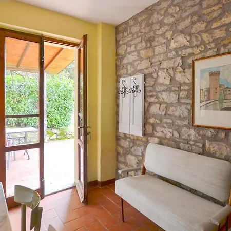 Holiday home 3 Bedroom Gorgeous In St, Maria In Tiberina