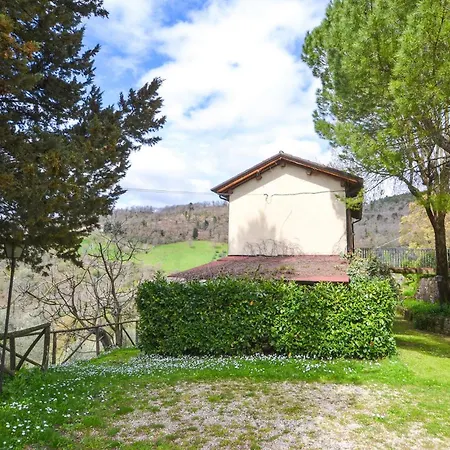 3 Bedroom Gorgeous In St, Maria In Tiberina Holiday home